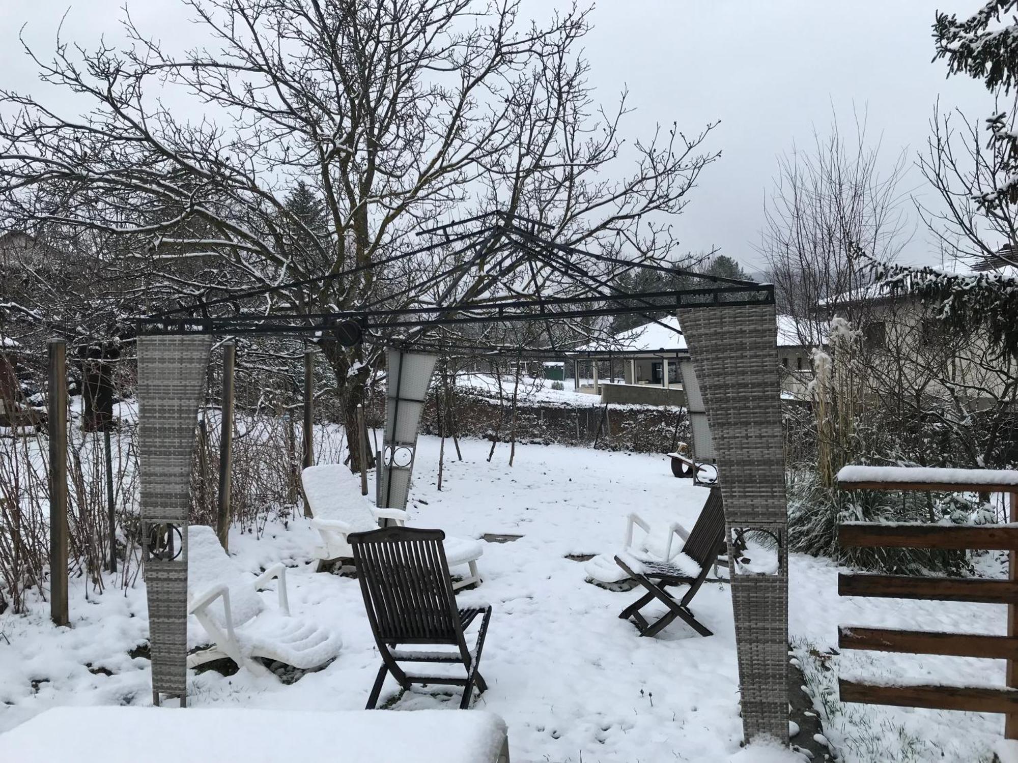 Appartement Dans Maison Brié-et-Angonnes Esterno foto