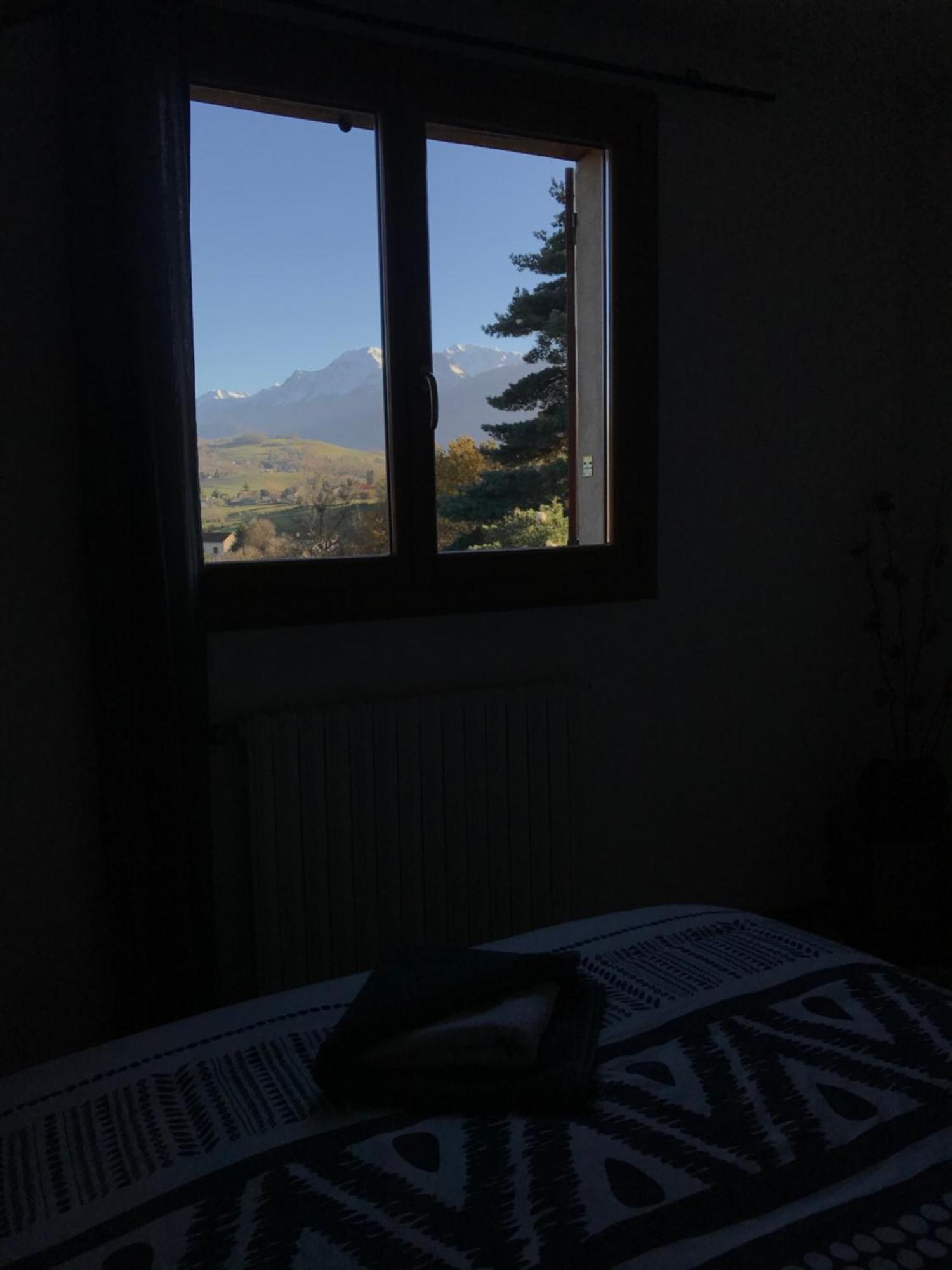 Appartement Dans Maison Brié-et-Angonnes Esterno foto